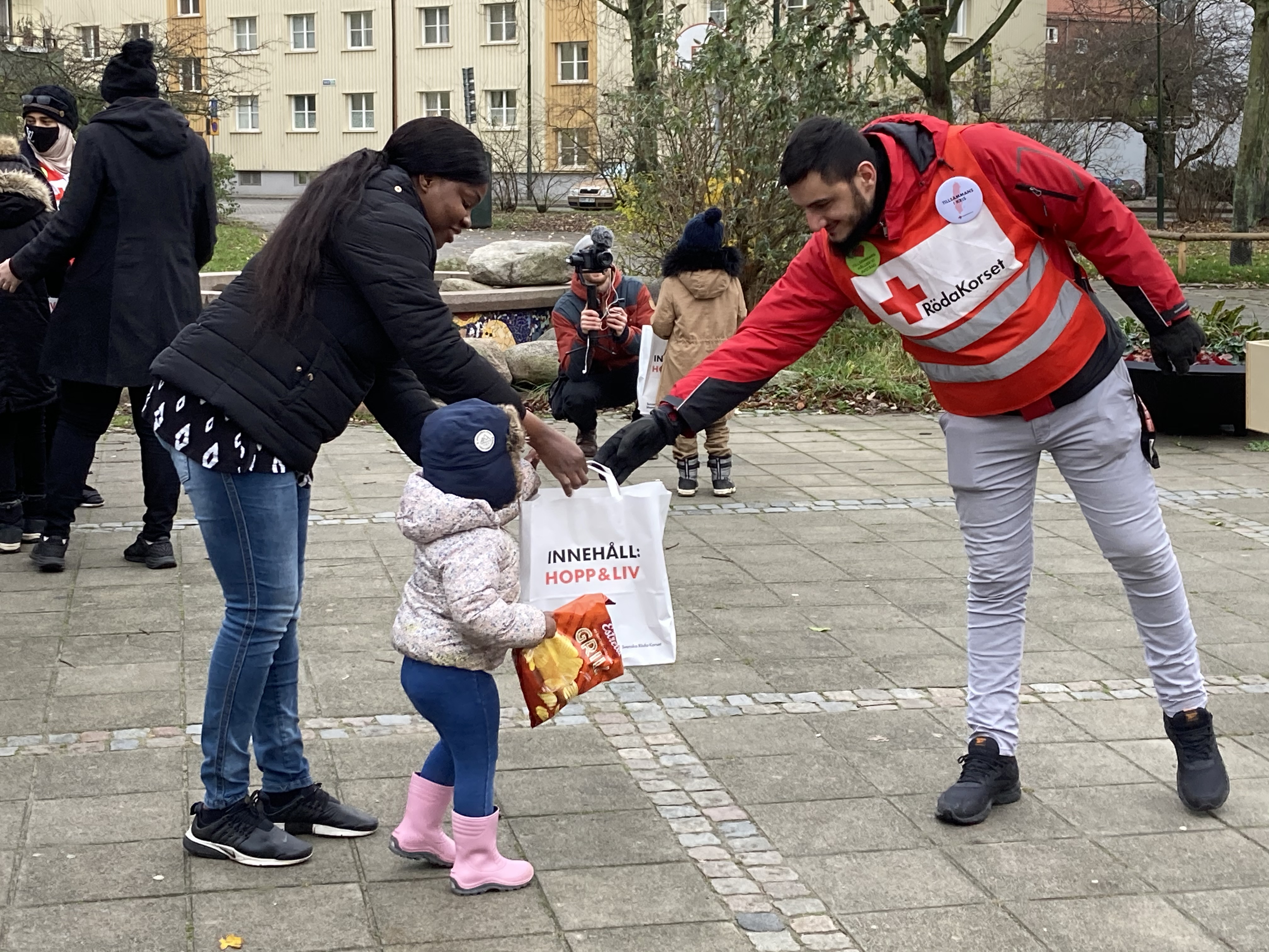 resilient neighbourhoods to overcome vulnerability Activities – Red Cross EU Office